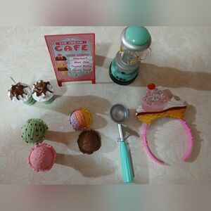 Ice Cream Cafe Playset with Blender and Scoop